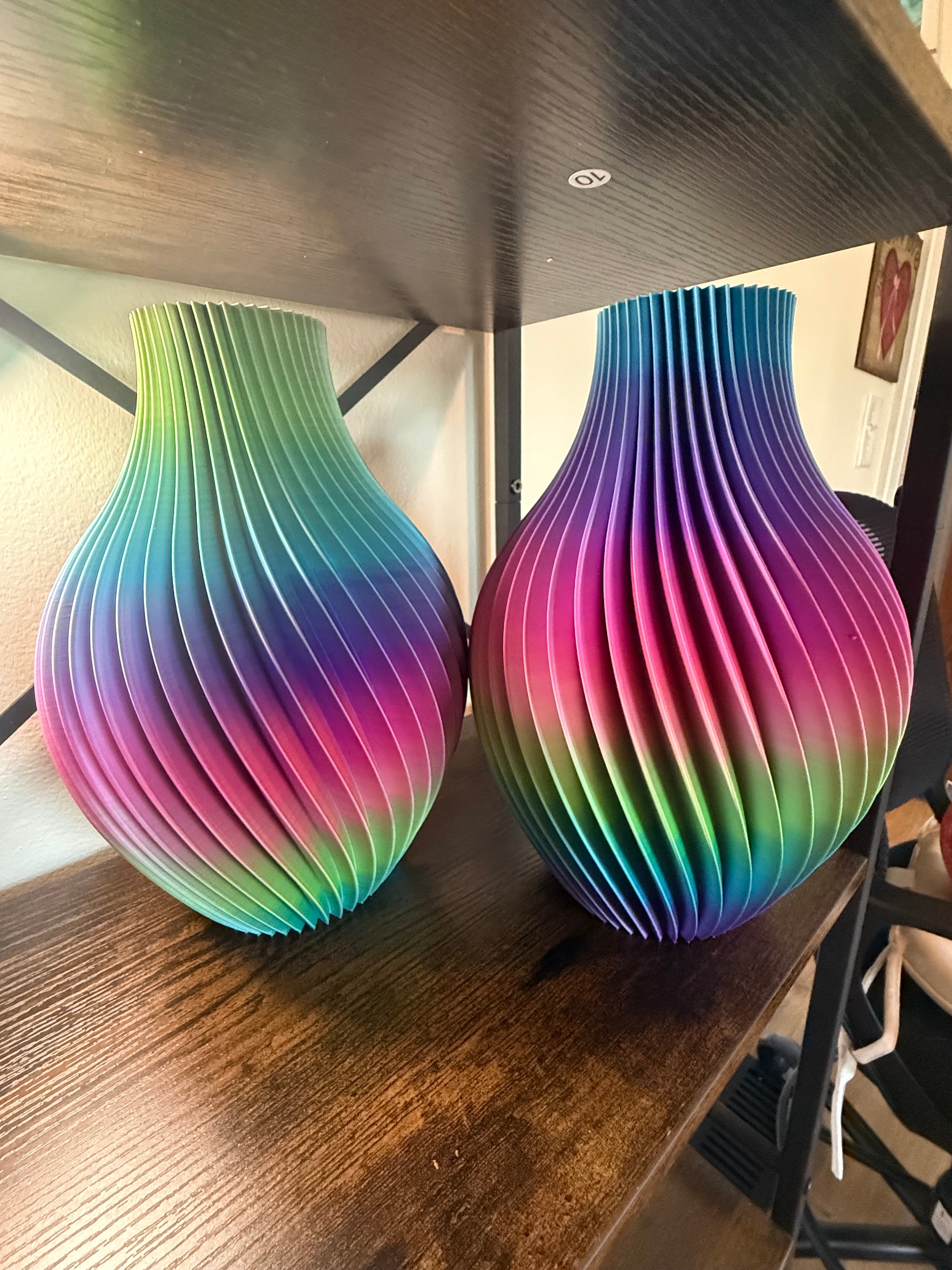 Spiral Flower Vase- Lg